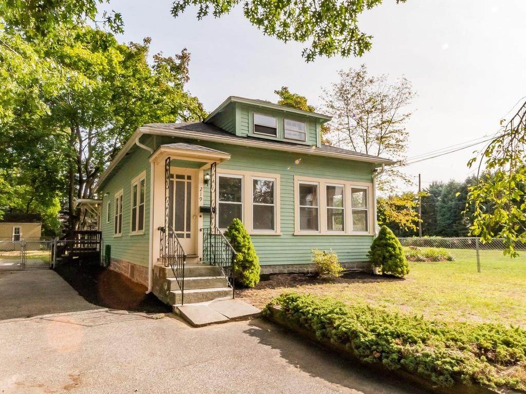 219 Princeton St - Photo 1