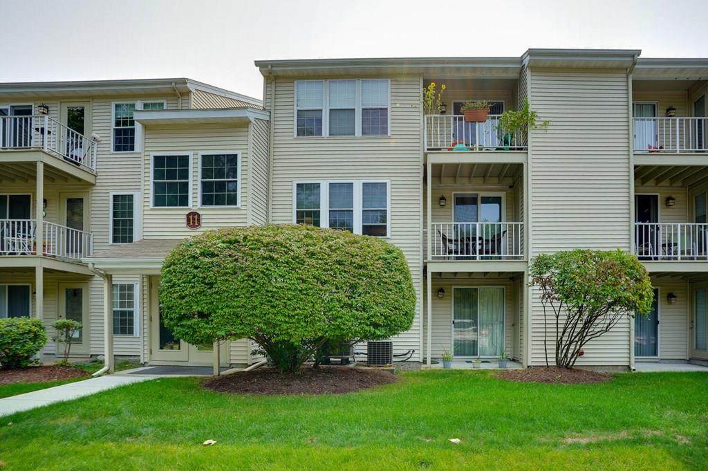 11 Thoreau Ct - Photo 1