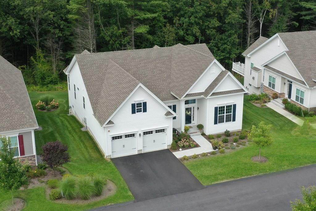 21 Ridgewood Dr - Photo 1