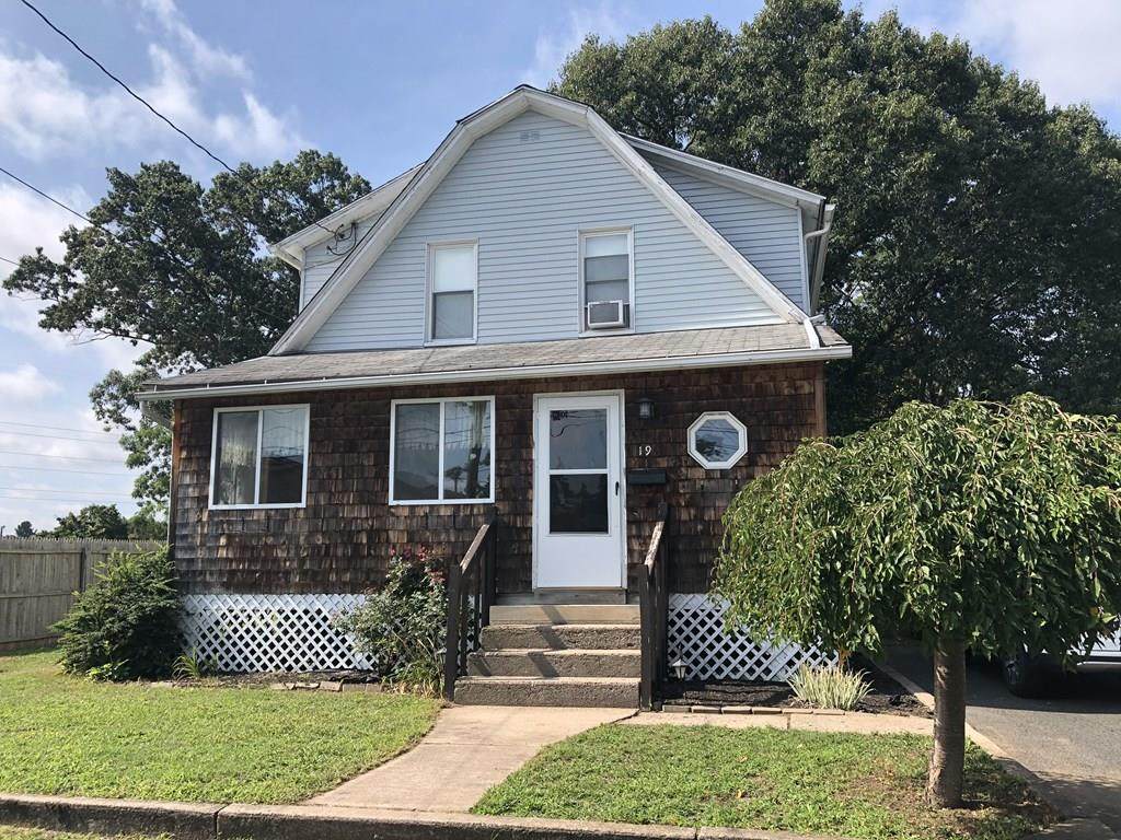 19 Wilson St - Photo 1