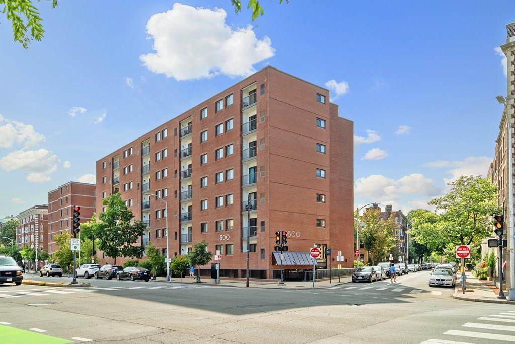 1600 Massachusetts Ave - Photo 1