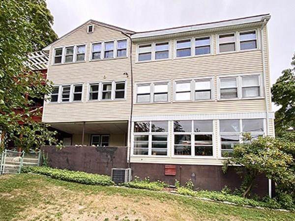 239 Foster St - Photo 1
