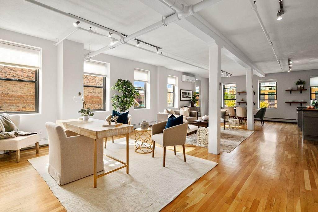 34 Plympton St - Photo 1