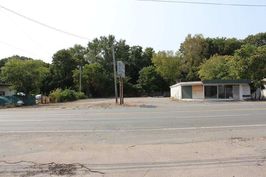 105 Memorial Drive - Photo 1