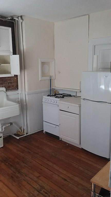 74 Myrtle - Photo 1