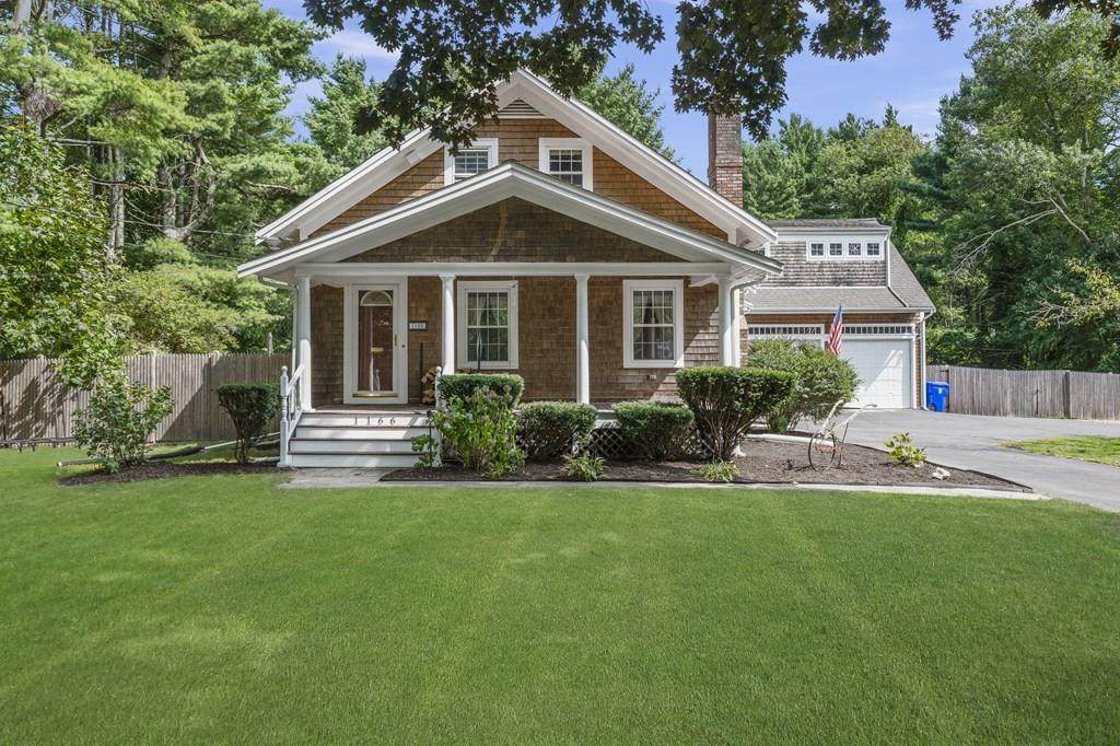 1166 Burt St - Photo 1