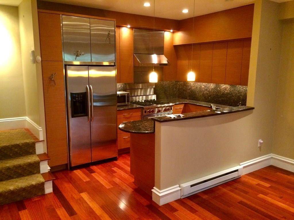171 Warren Ave - Photo 1