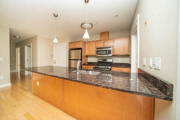 54 Bay State - Photo 1