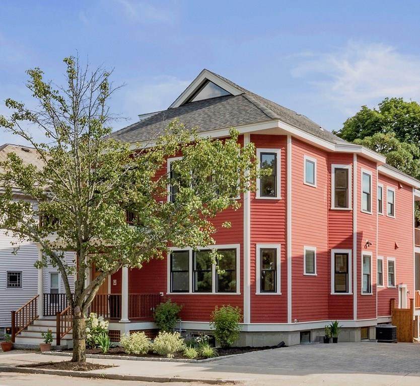 634 Huron - Photo 1