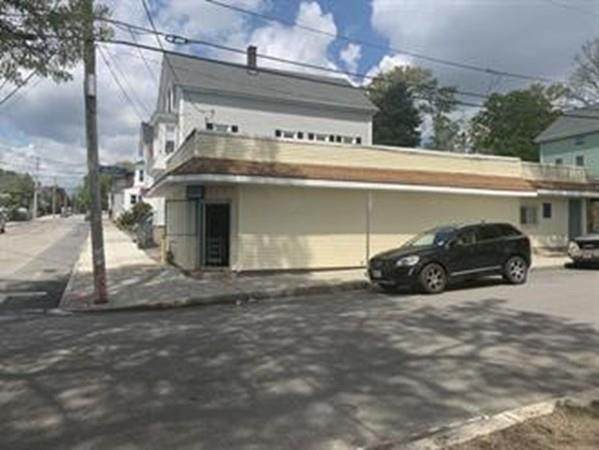 270 Seabury St - Photo 1