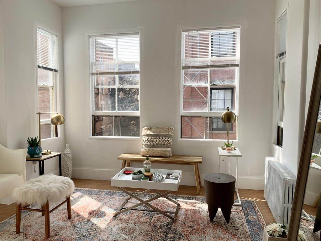 24 Anderson St - Photo 1