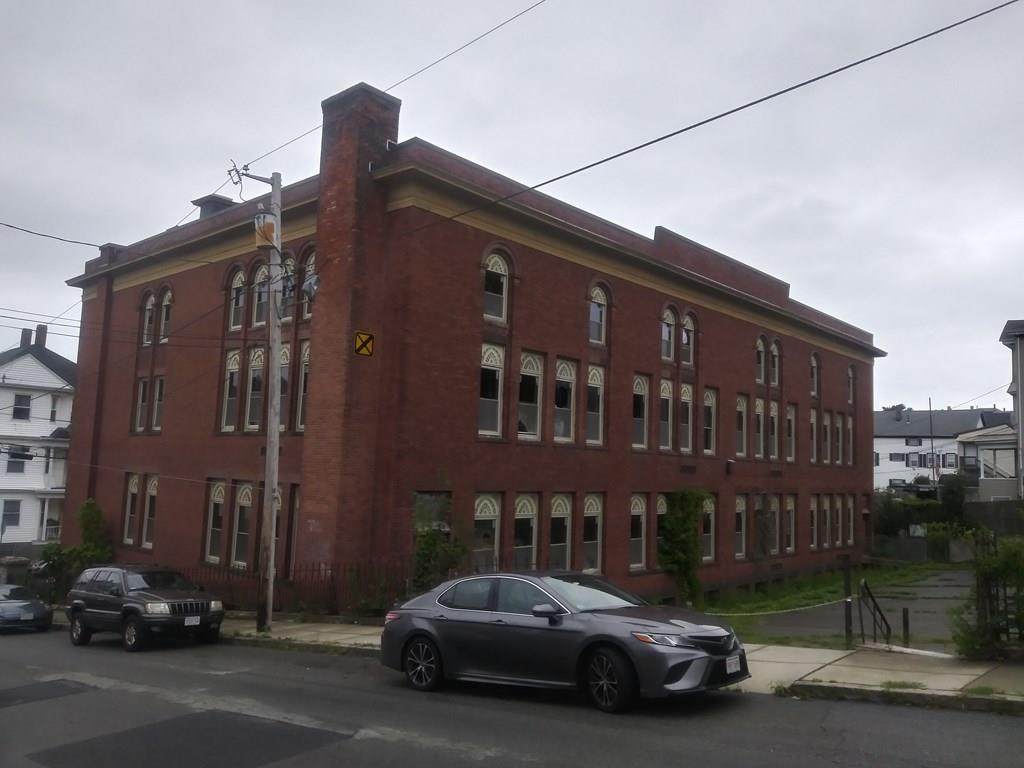 403 Division St - Photo 1