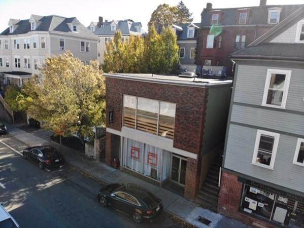 82 Boylston St - Photo 1