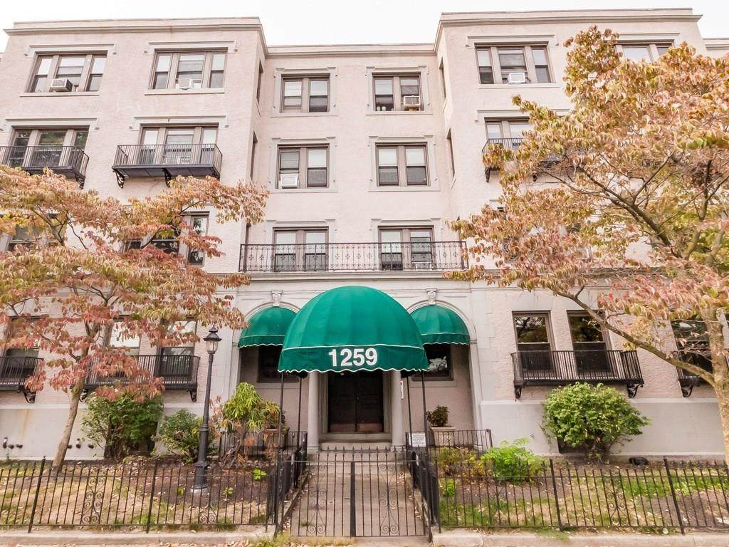 1259 Commonwealth Ave - Photo 1