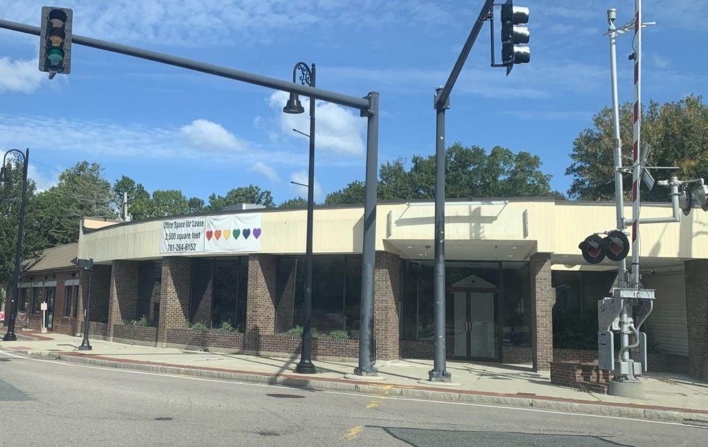 400 Gannett Rd - Photo 1