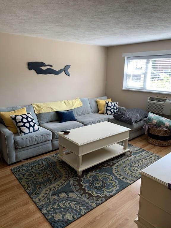 32 Whitman Rd - Photo 1