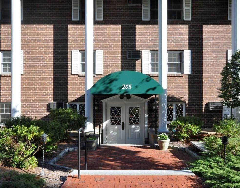 205 Great Road - Photo 1
