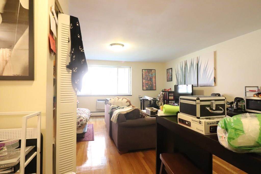 197 Kent St - Photo 1