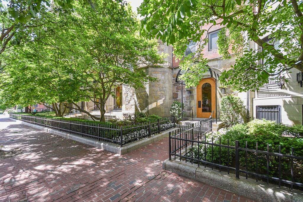 492 Beacon Street - Photo 1