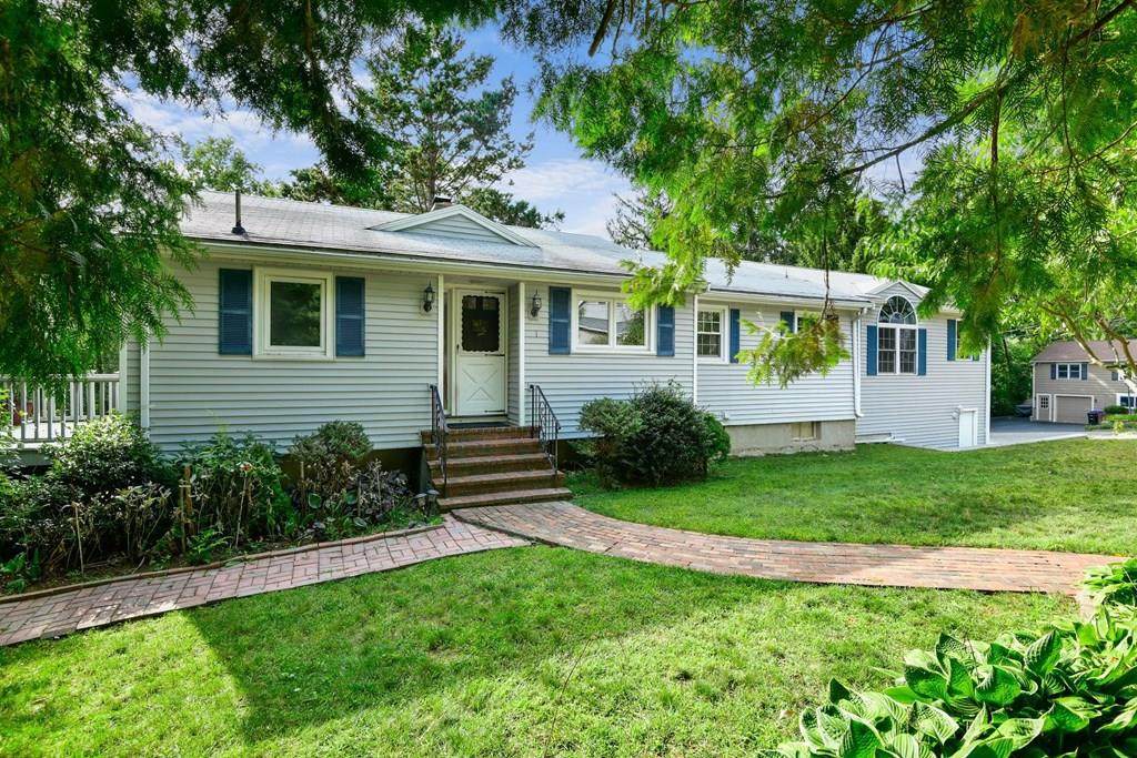 1 Fairview Ave - Photo 1