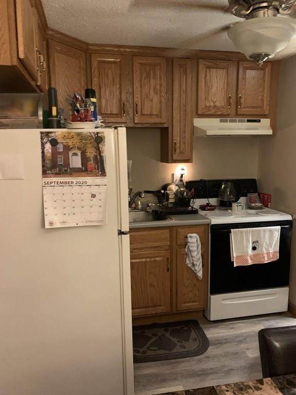 98 Pemberton St - Photo 1