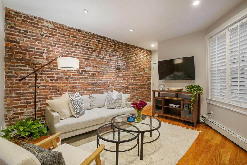 80 Revere St - Photo 1