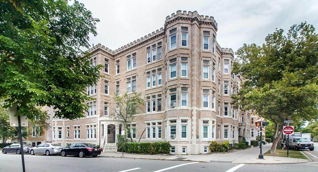 3 Englewood Ave. - Photo 1