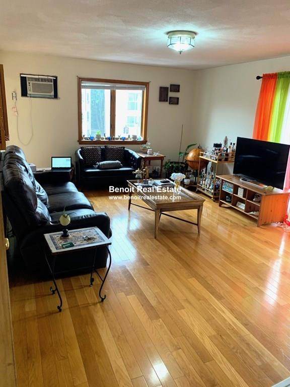 7 North St - Photo 1