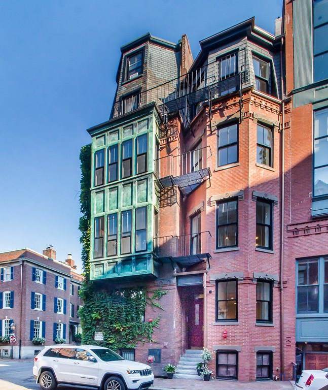4 Otis Pl - Photo 1