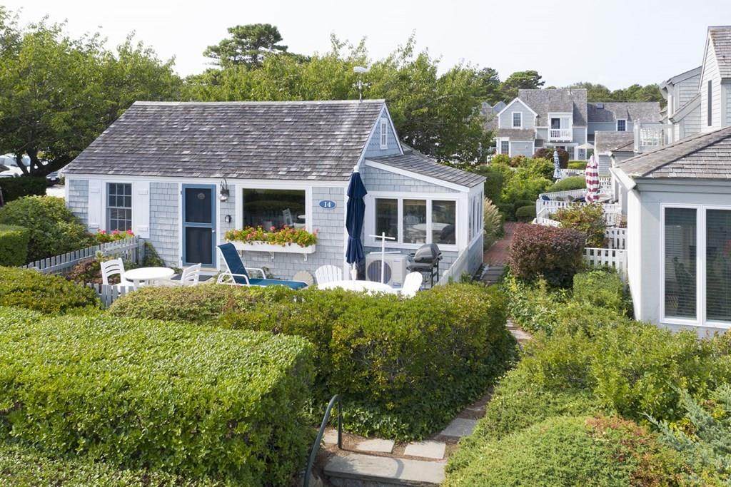 14 Race Point Road - Photo 1