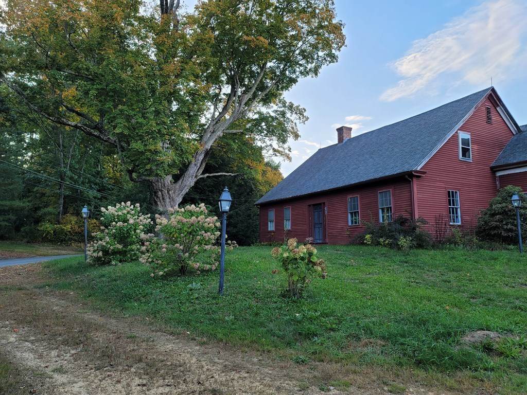195 Howe St - Photo 1