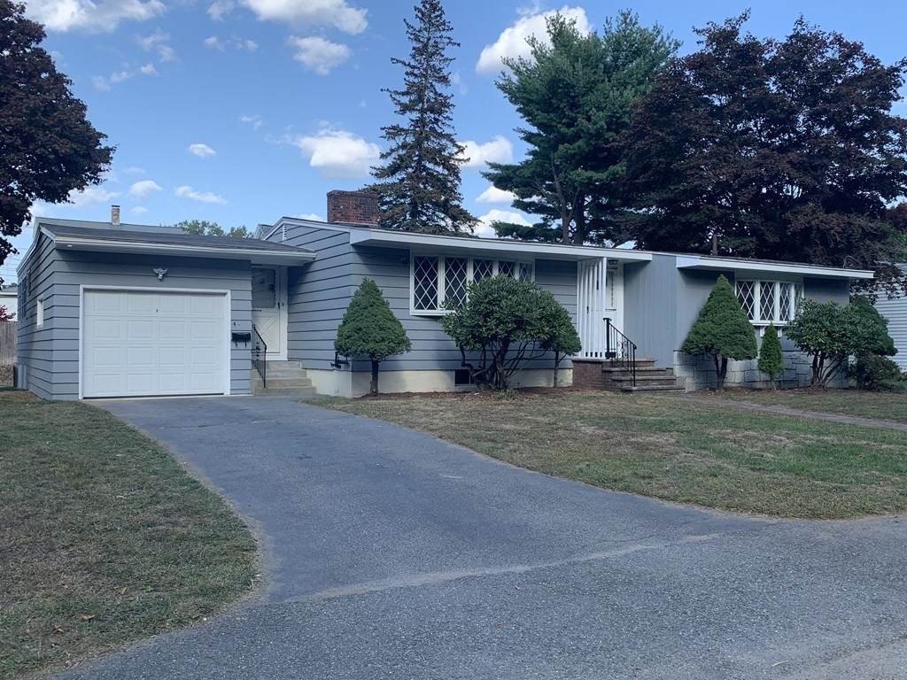 4 Standish Rd - Photo 1