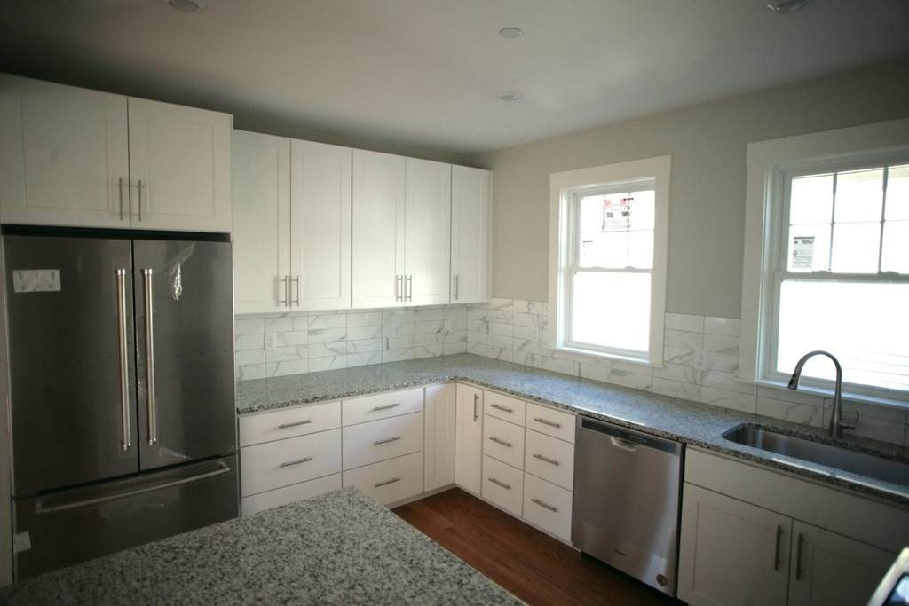 34 Sparks Street - Photo 1