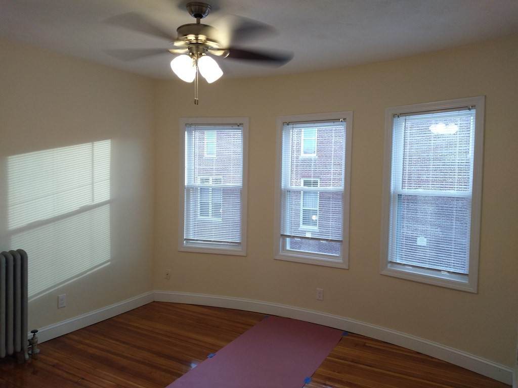 189 Chestnut St - Photo 1