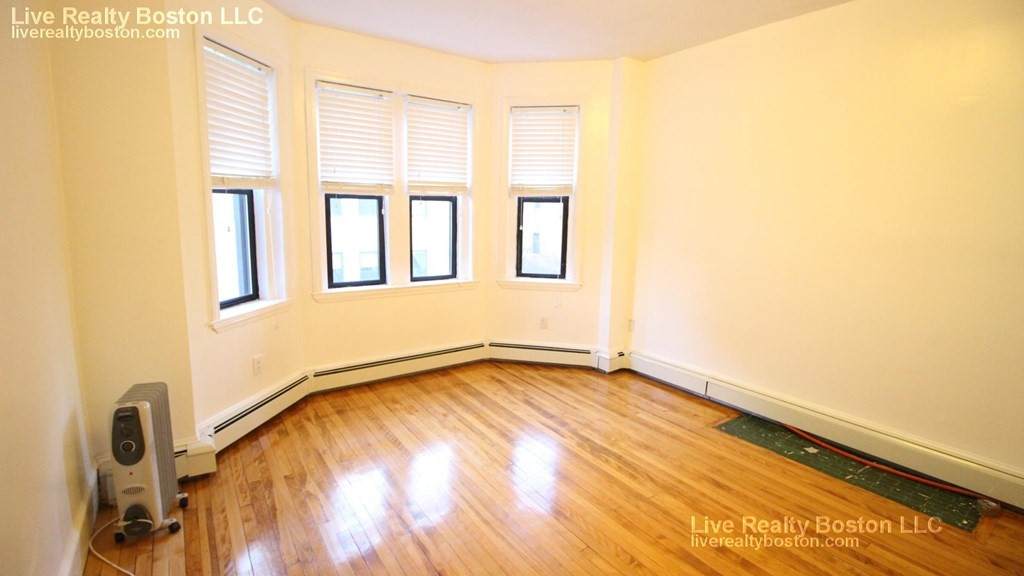 8 Royce Road - Photo 1