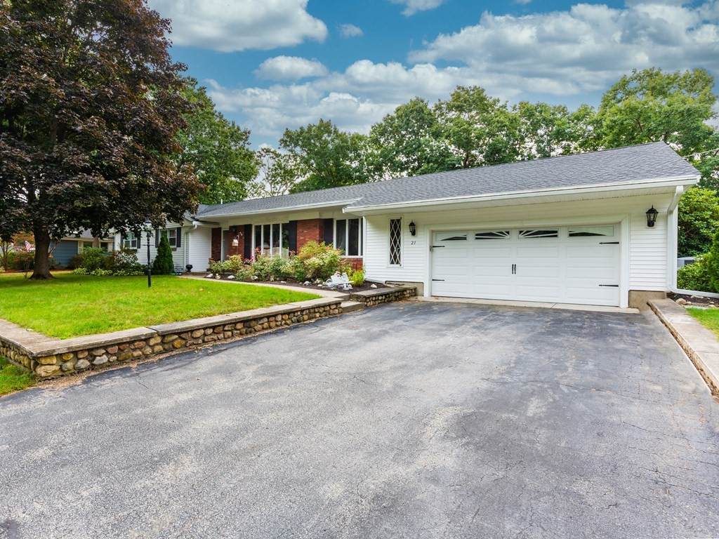 21 Windsor Dr - Photo 1