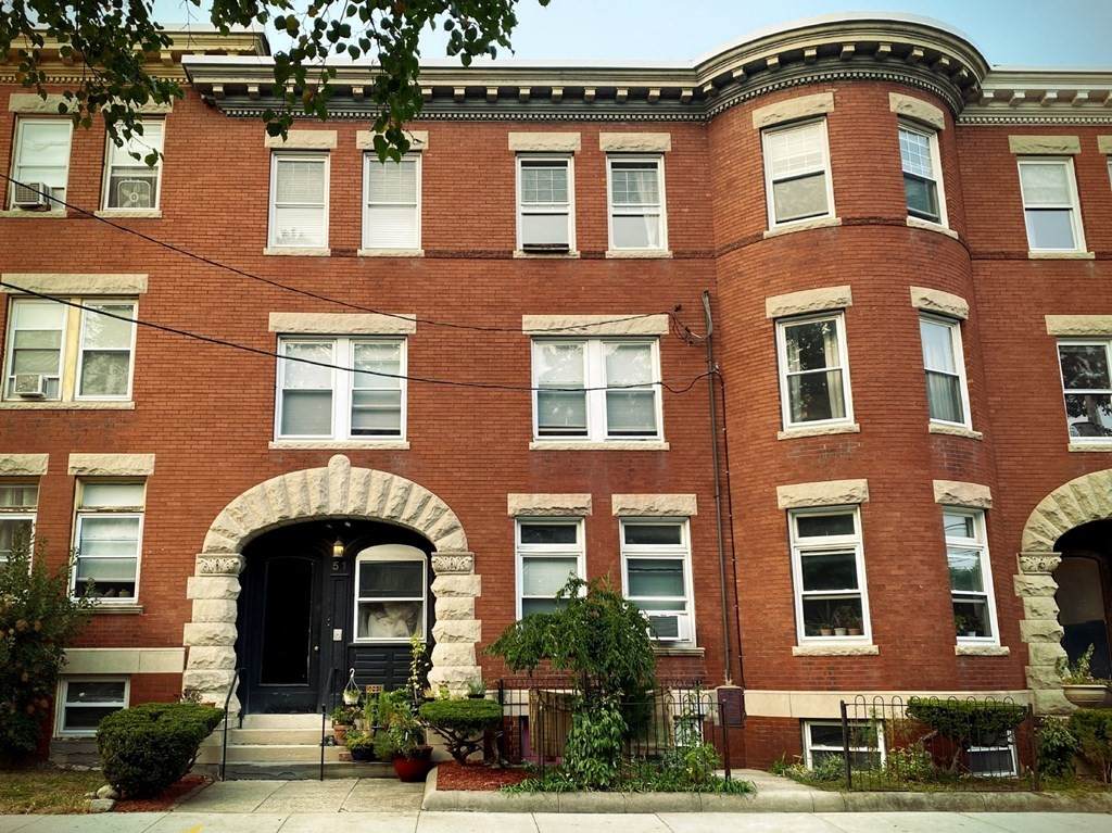 51 Gorham Ave - Photo 1