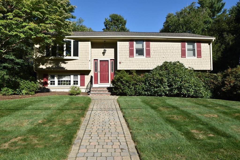 5 Bridle Ln - Photo 1