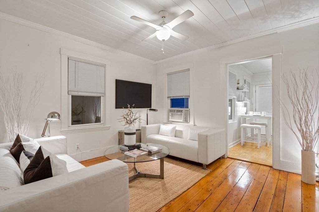 46 L St - Photo 1