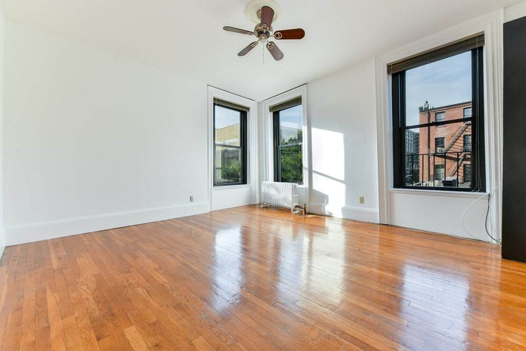 41 Worcester Square - Photo 1