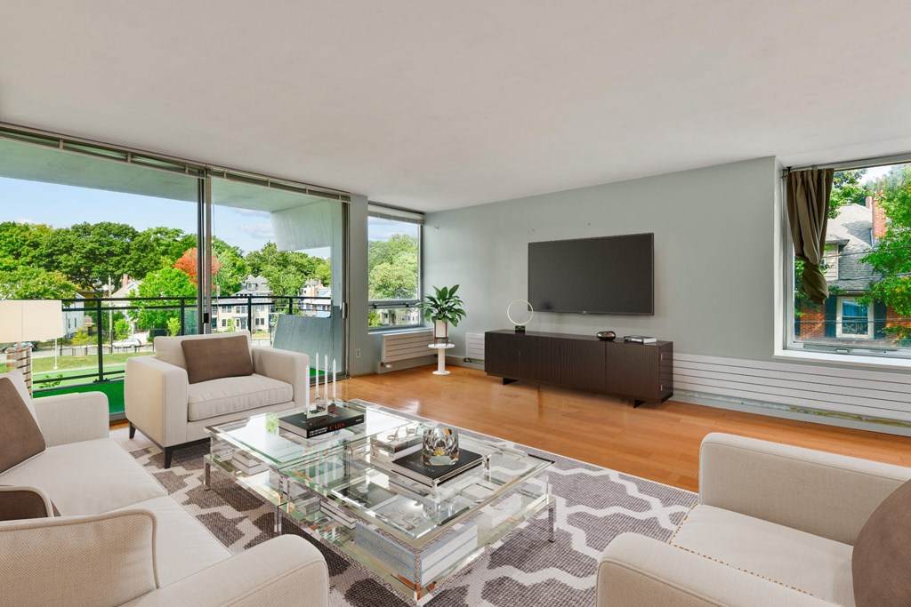 60 Babcock St - Photo 1