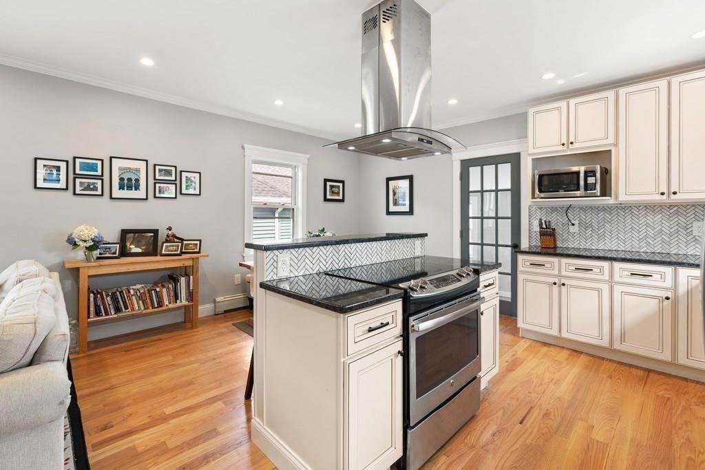17 Plympton St - Photo 1
