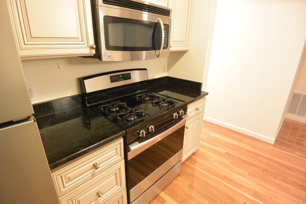 89 Spring Street - Photo 1