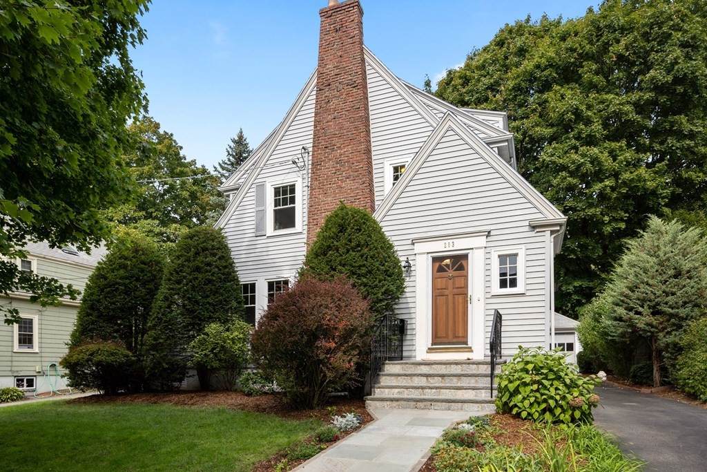 203 Claflin Street - Photo 1