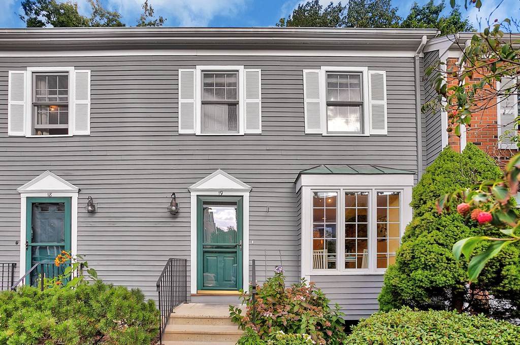 2 Glenbrook Ln - Photo 1