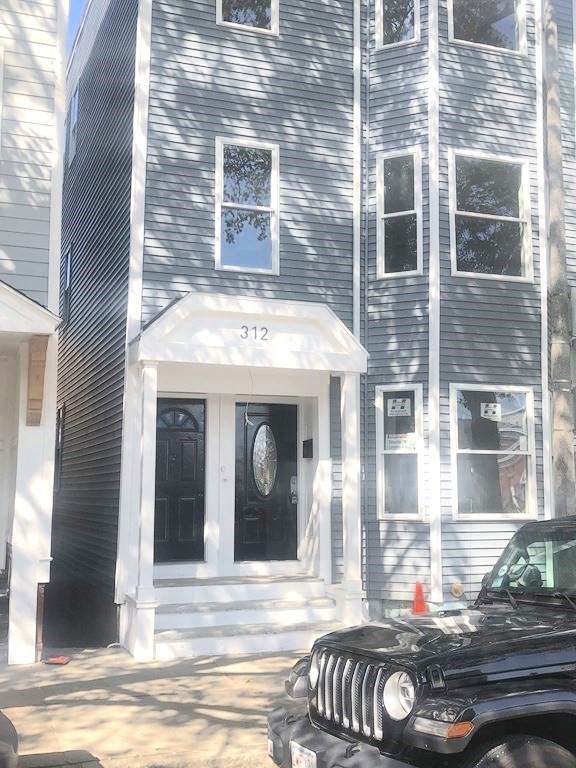 312 Chelsea - Photo 1