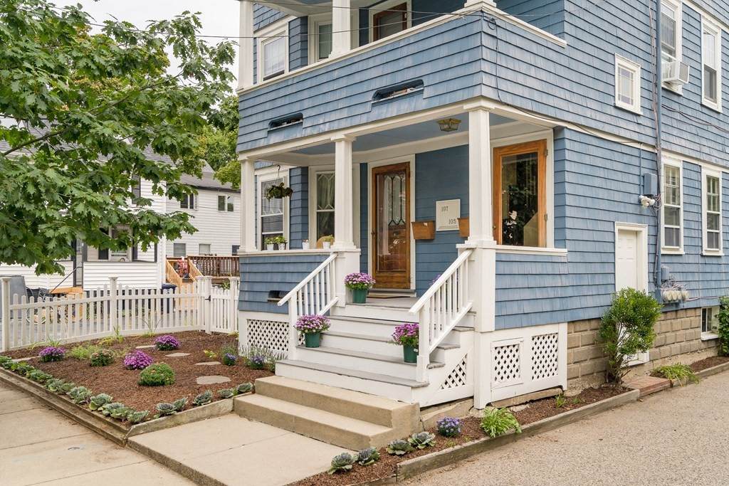 105 Montgomery Street - Photo 1