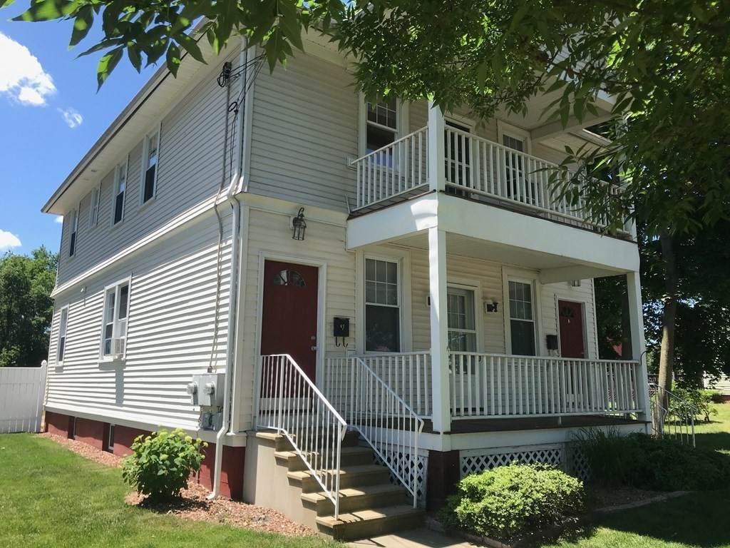 47 E Silver St - Photo 1