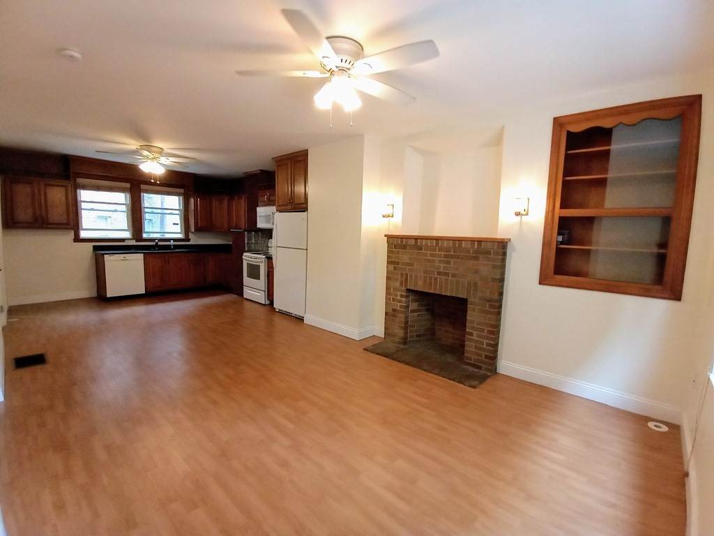 49 Snow Hill - Photo 1
