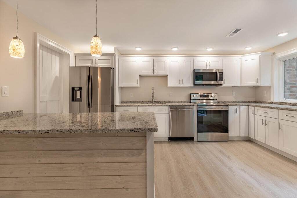 10 Ledgewood Way - Photo 1